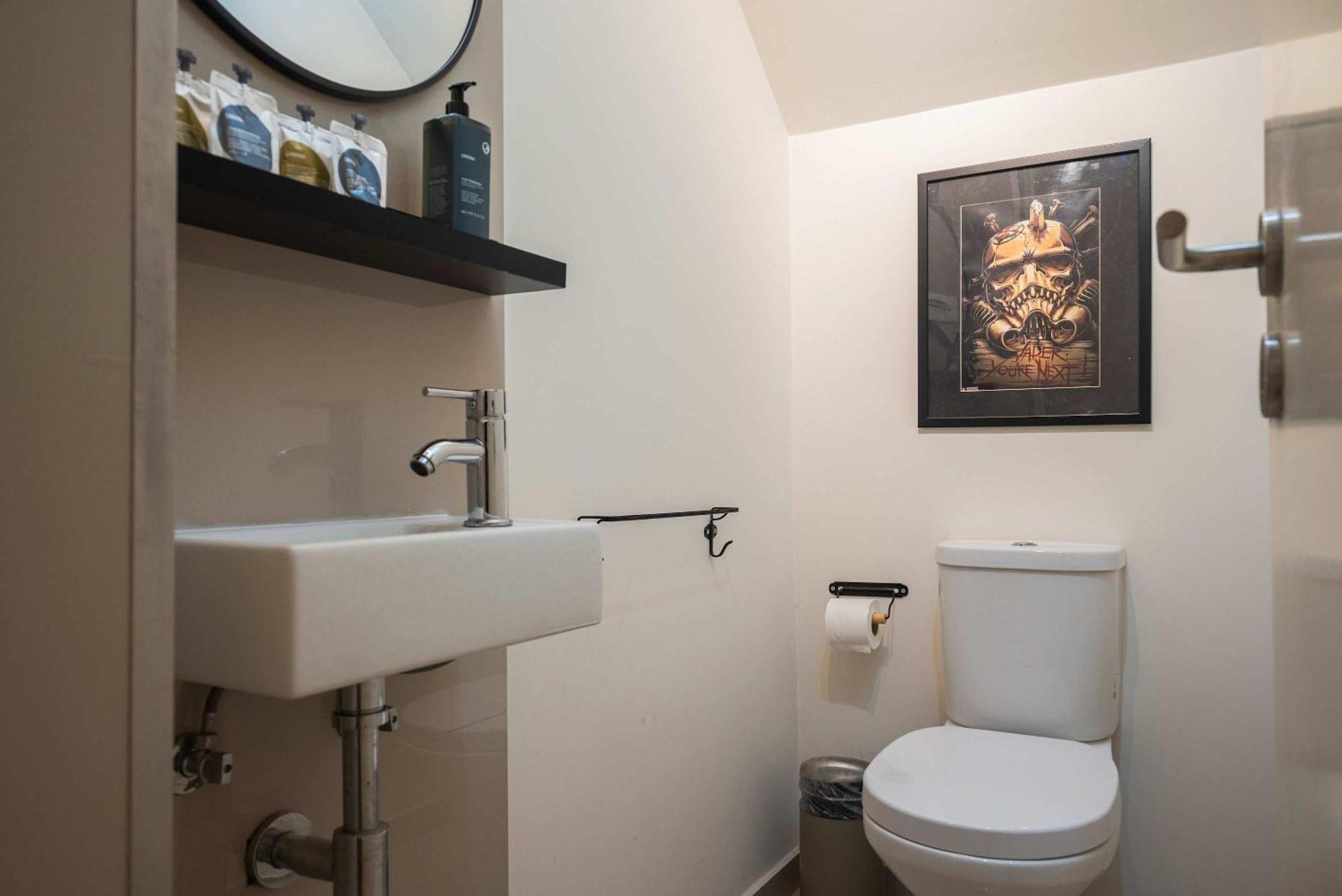 Liiiving In - Delight Terrace Apartment
