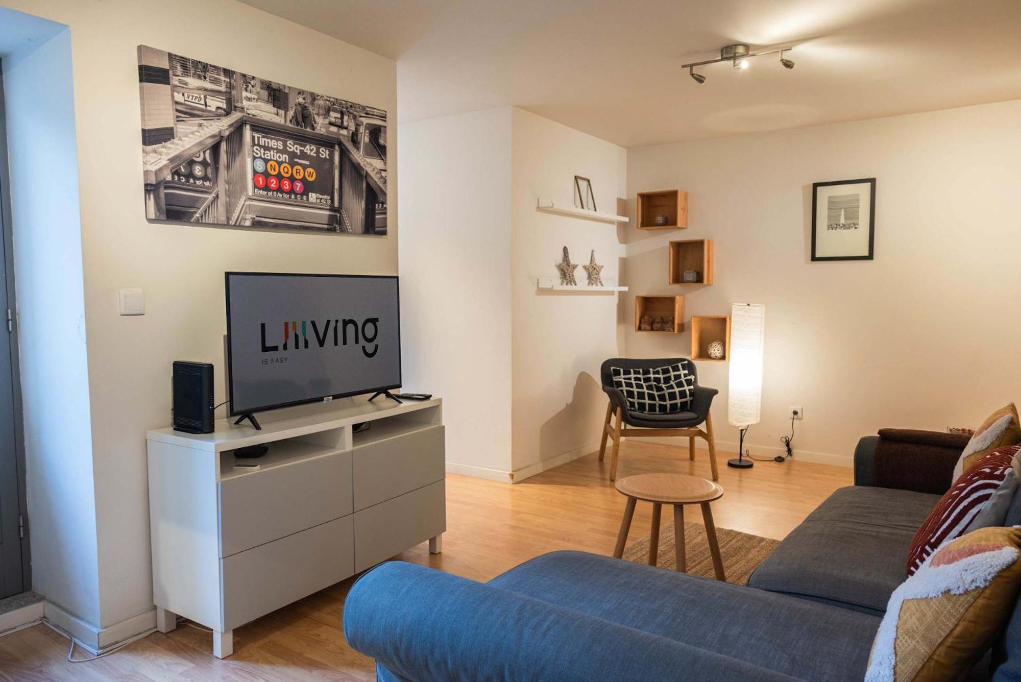Liiiving In - Delight Terrace