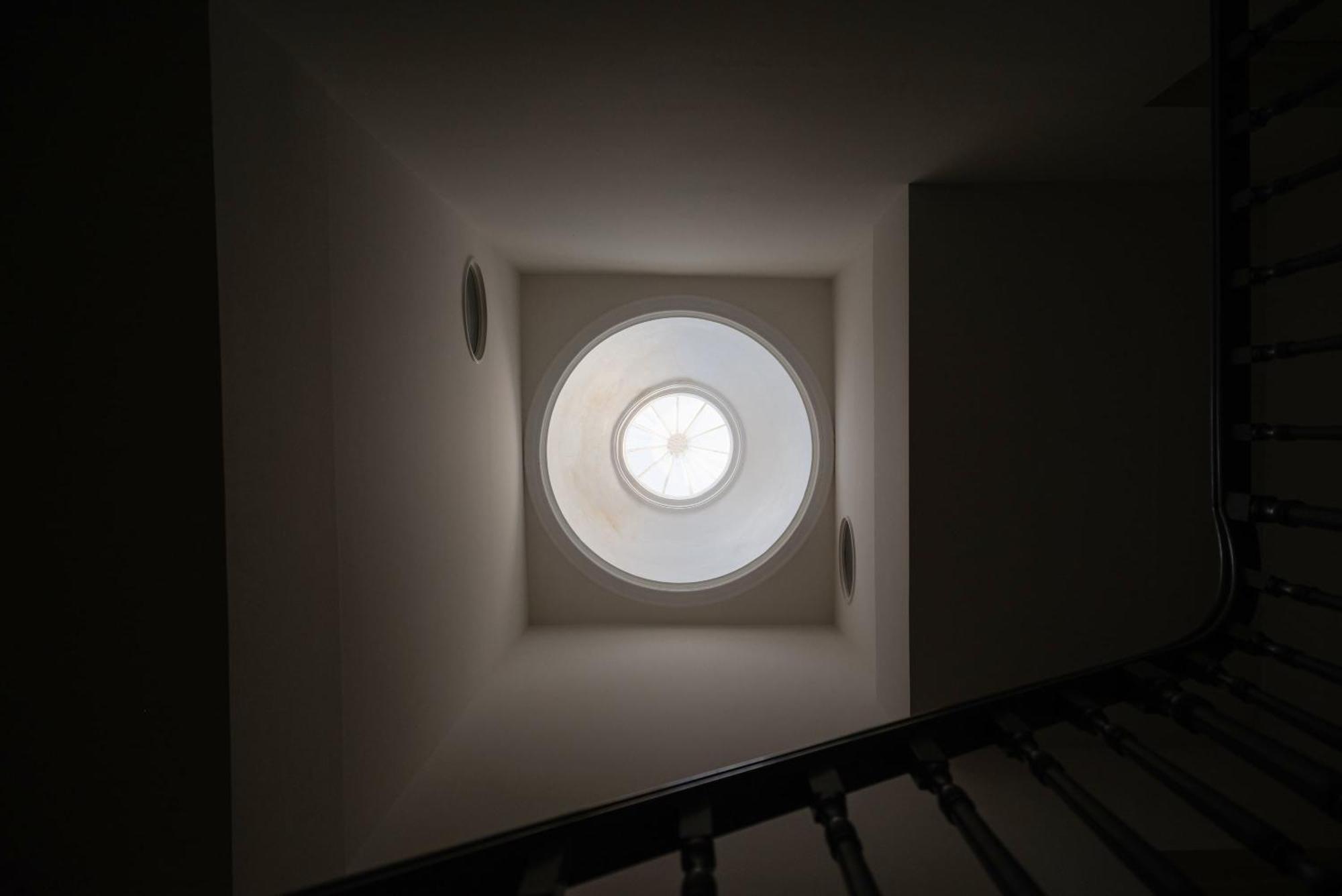 Liiiving In - Delight Terrace Apartment