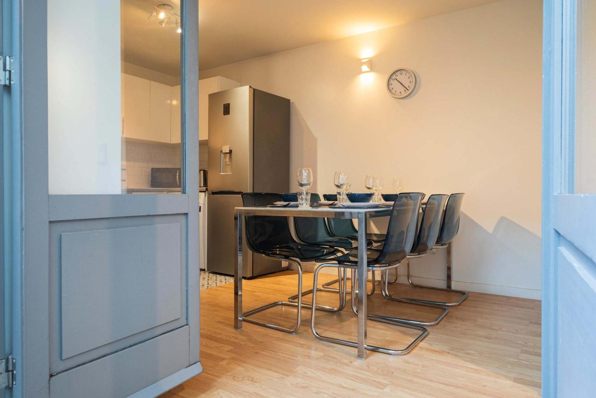 Liiiving In - Delight Terrace Apartment